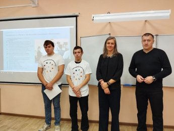 Всероссийский классный час «Профессионалитет»: ты в хорошей компании» для обучающихся 9-ых классов МОБУ СОШ №13.